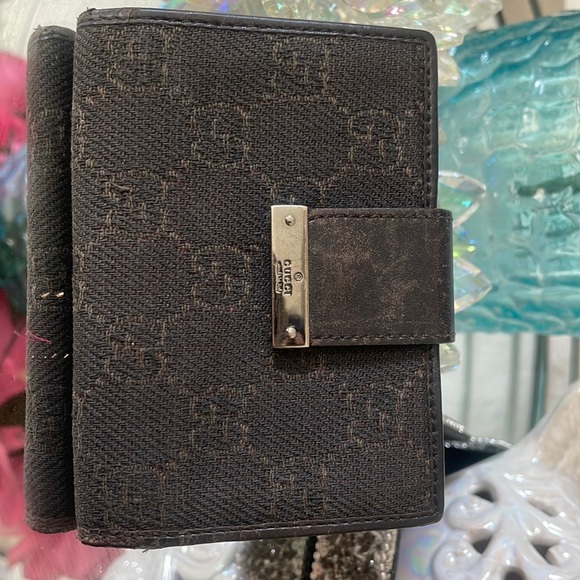 Gucci Handbags - Authentic Gucci Card holder wallet